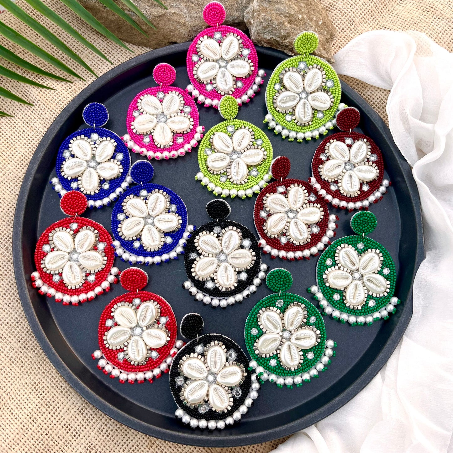 Desi Dangles-Round image 0