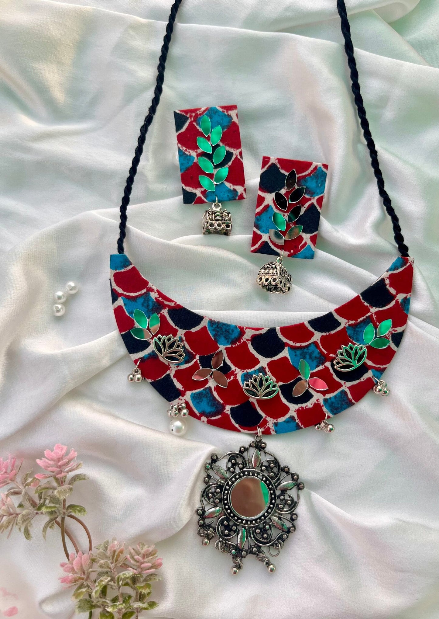 Oxidized Pendant Neckpiece Set image 1