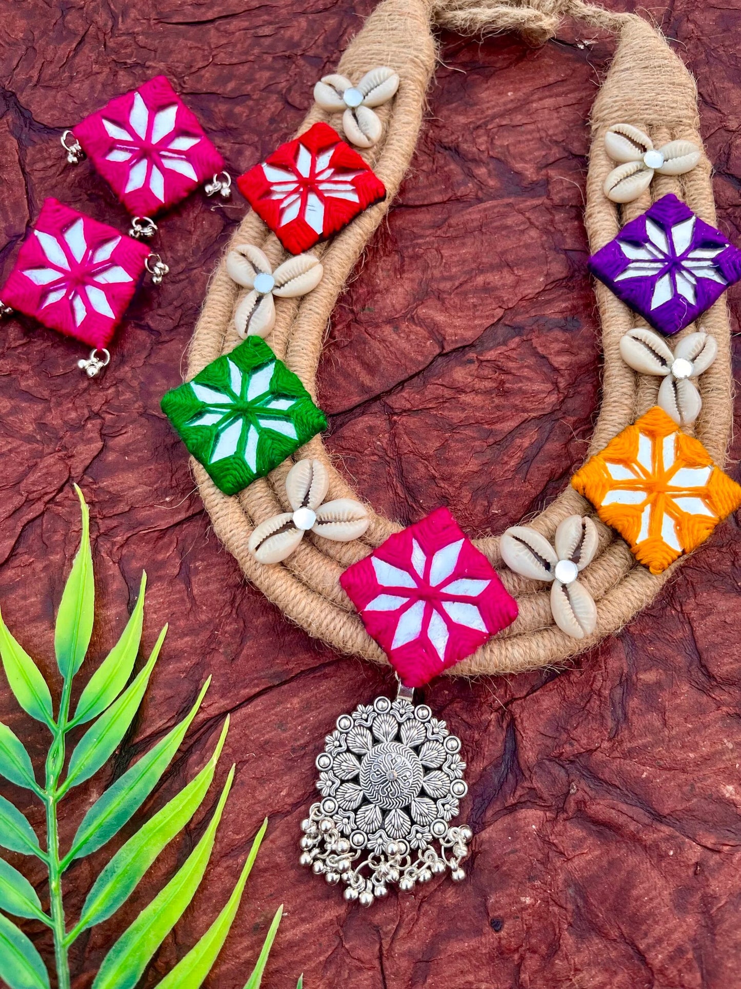 Jute & Mirror Neckpiece With Earrings-III image 0