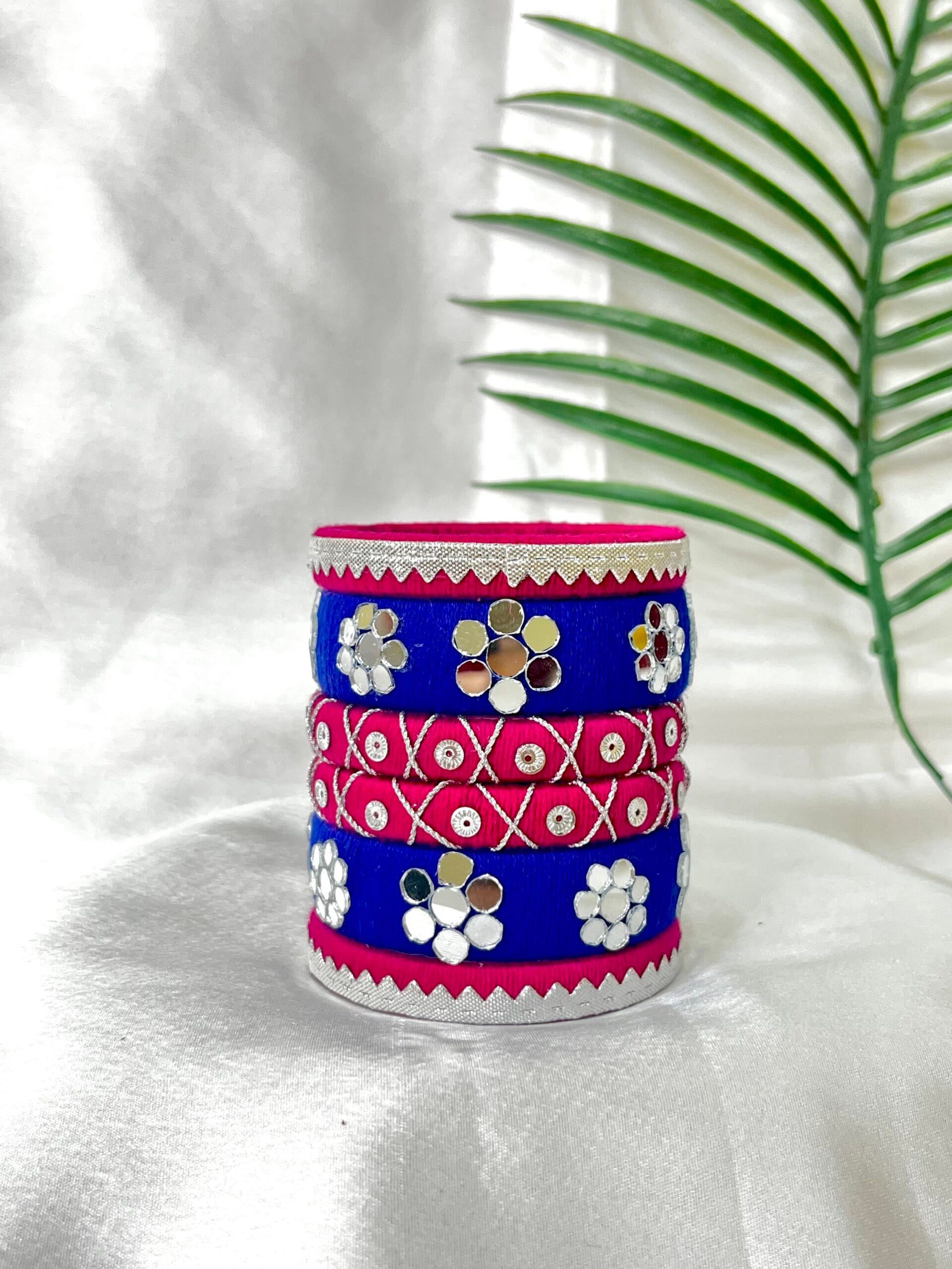 INAAYAT BANGLE SET image 0