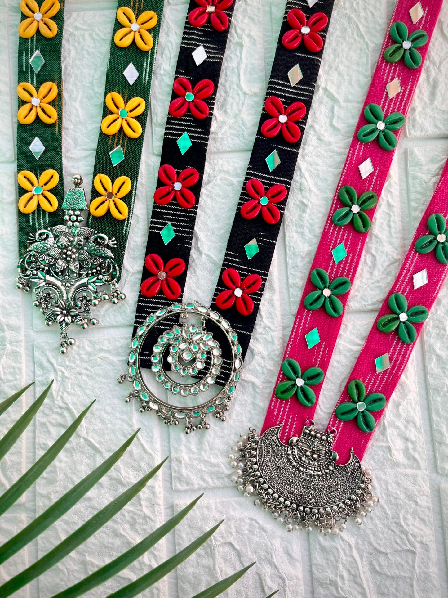 Ikkat Shell Neckpiece image 0