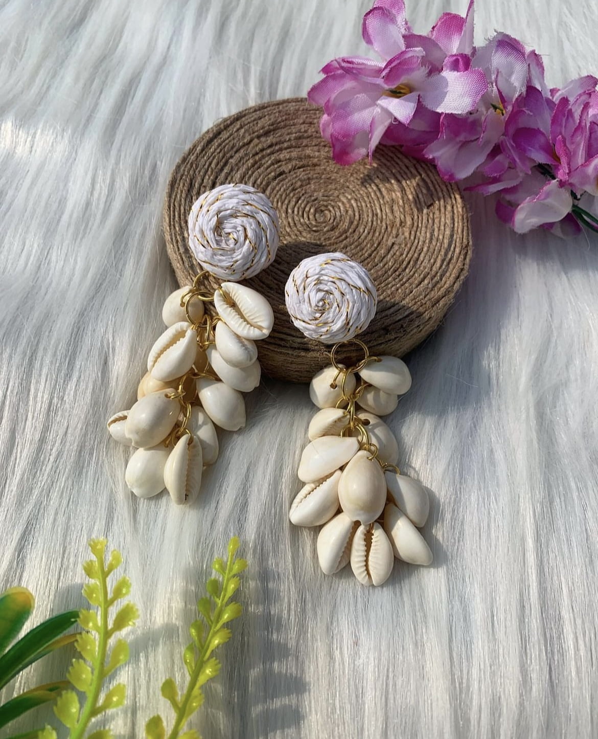Stylish Shell Earrings image 0