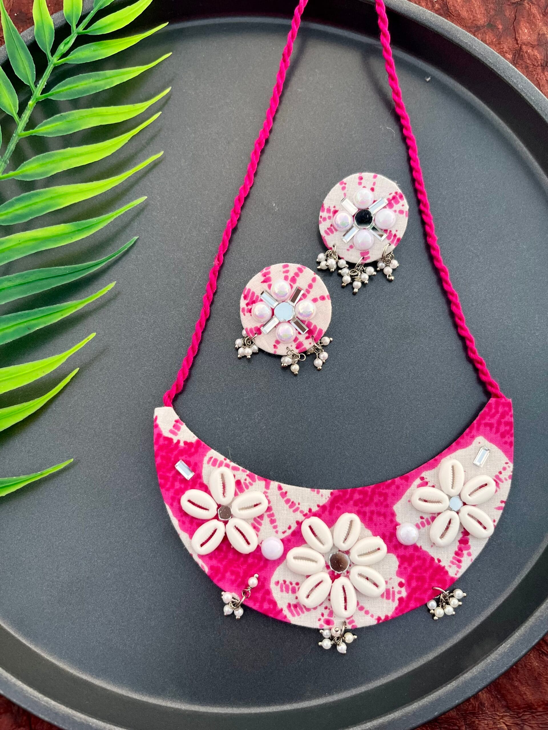 Tie-N-Dye Shell Neckpiece Set image 1