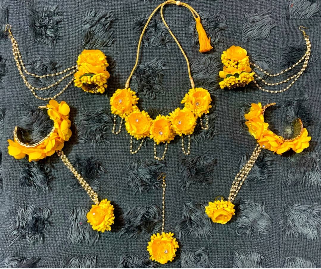 Floral Haldi Jewellery Set image 0