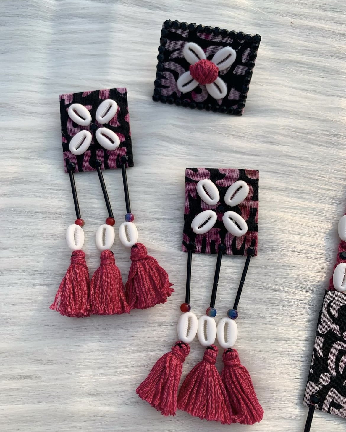 Script Print Neckpiece Combo image 2