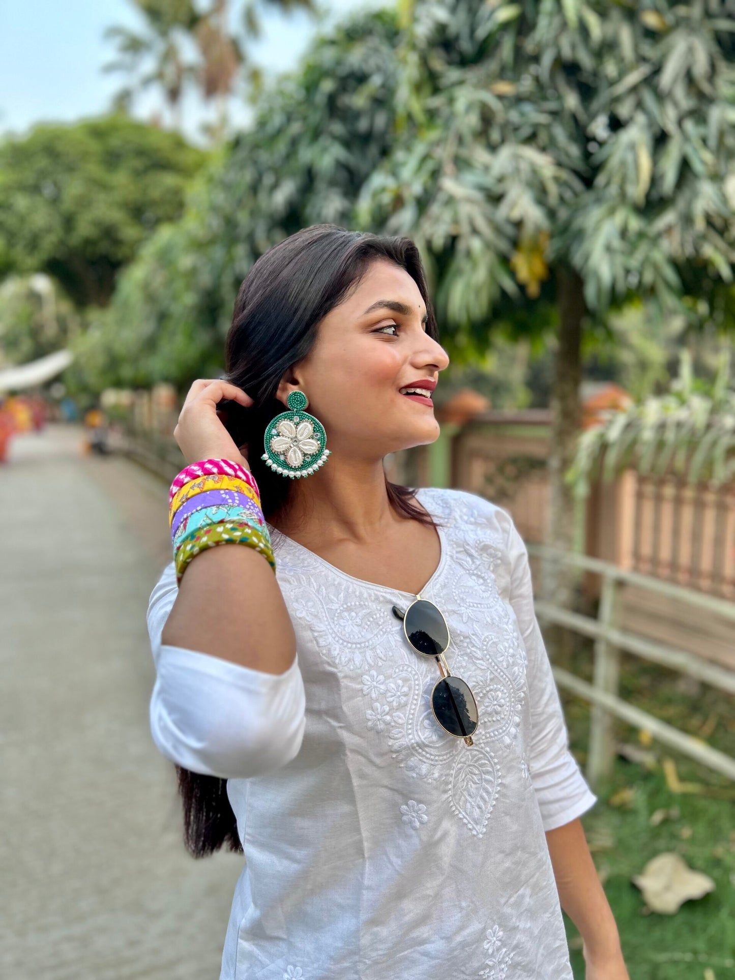 Desi Dangles-Round image 1