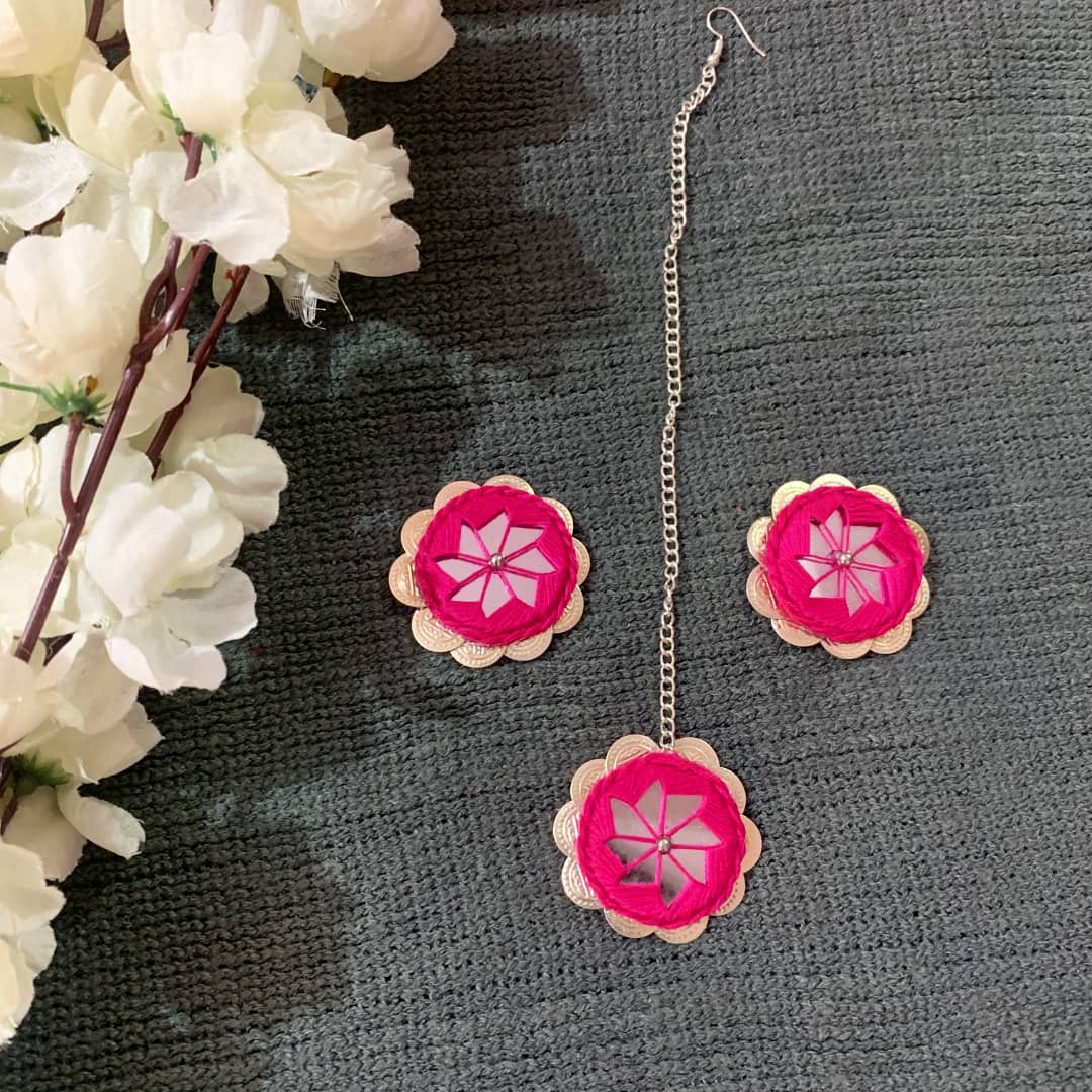 Bridal Mirror Set image 5