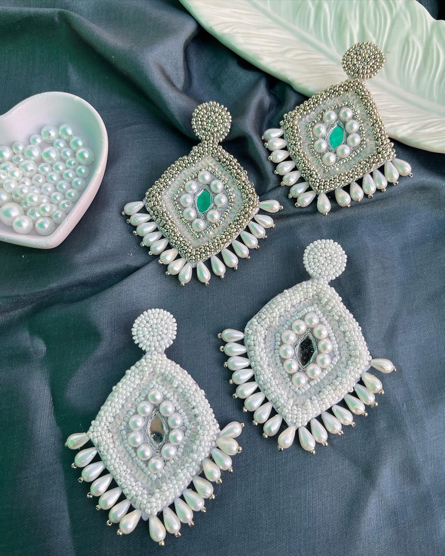 Festive Edit-Rhombus image 0