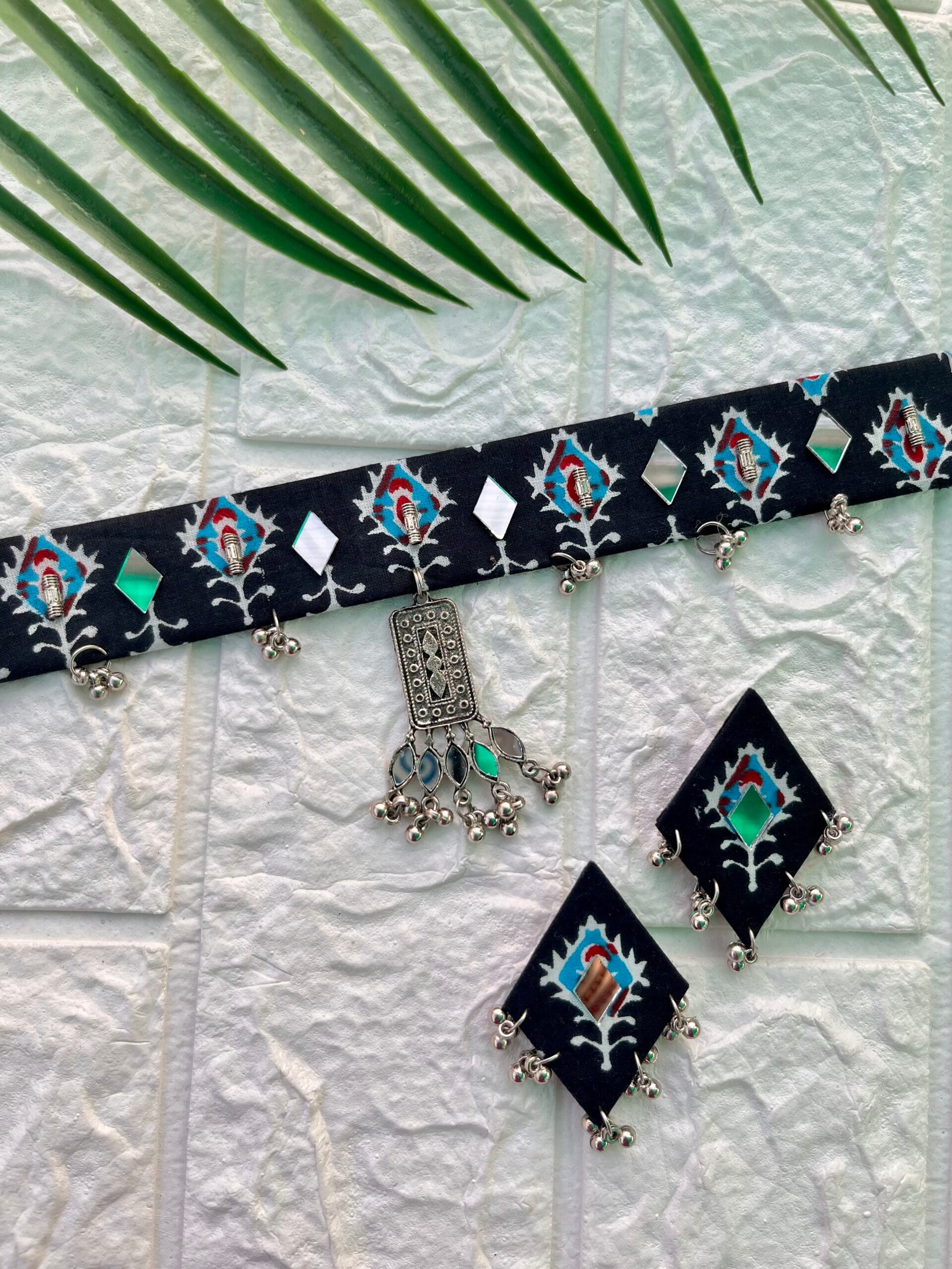Kalamkari Mirror Choker with Earrings image 1