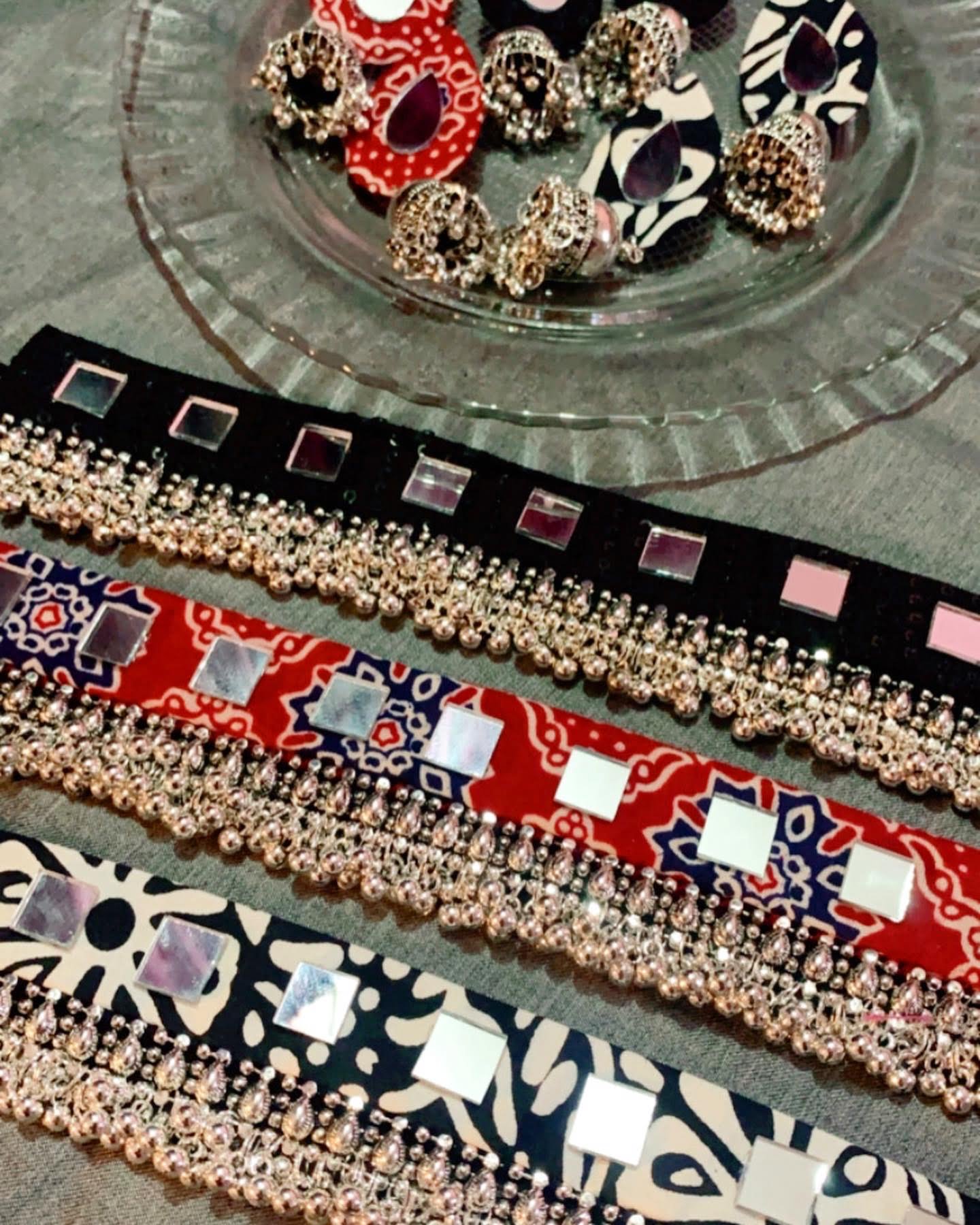 Oxidized Mirror Choker Set image 1