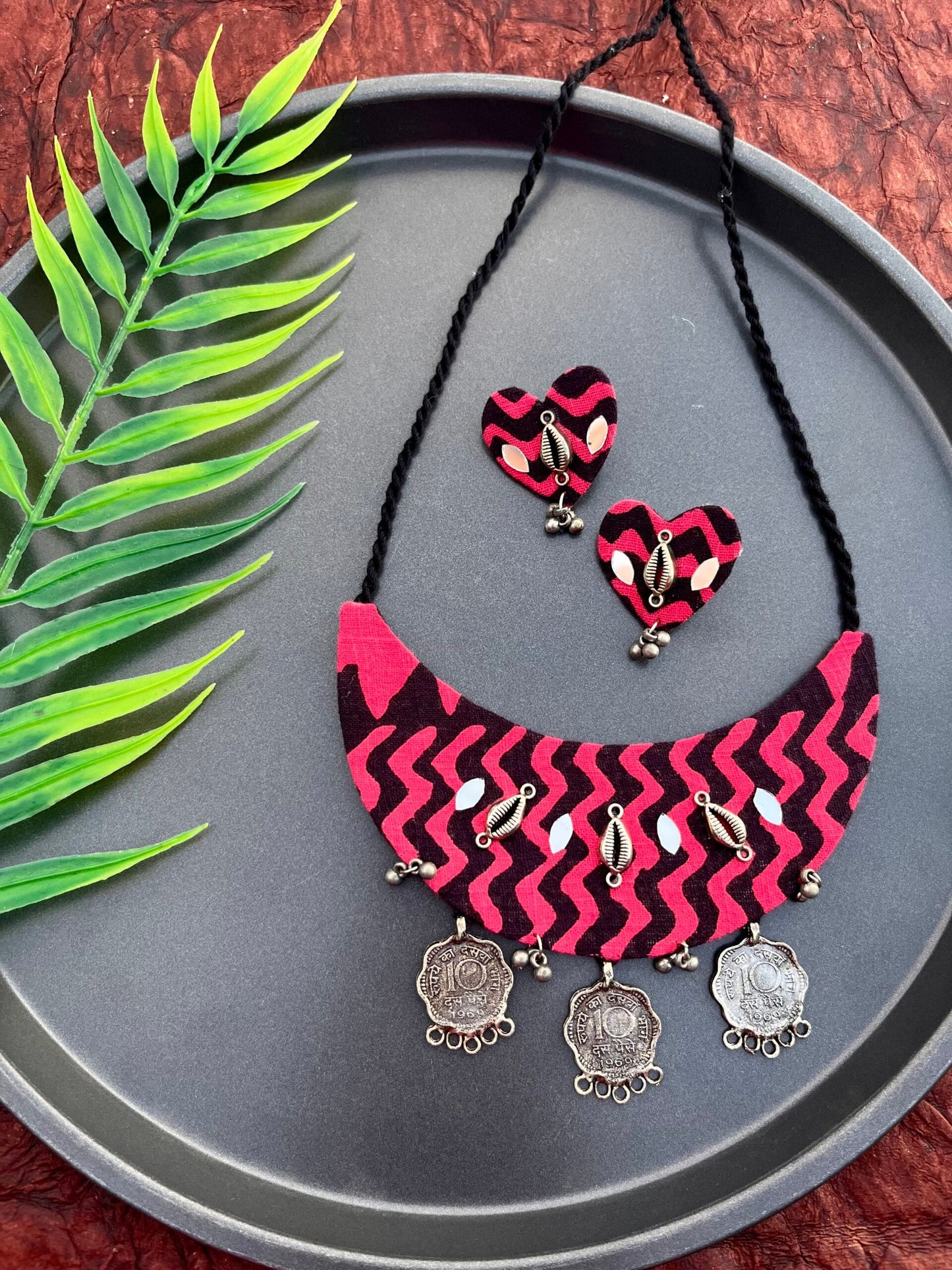Zigzag Coin Neckpiece Set image 0