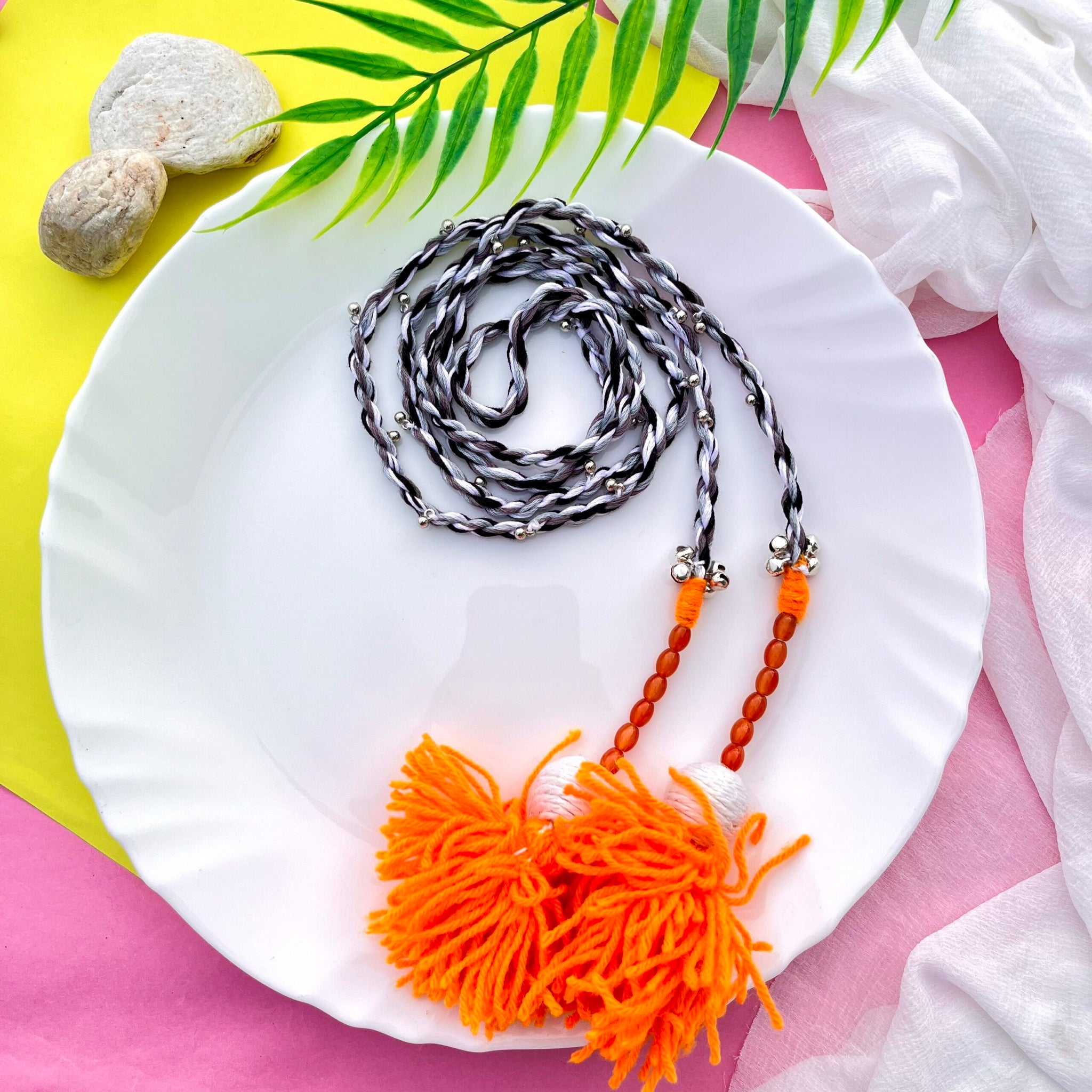 Tassel Tie Paranda image 0