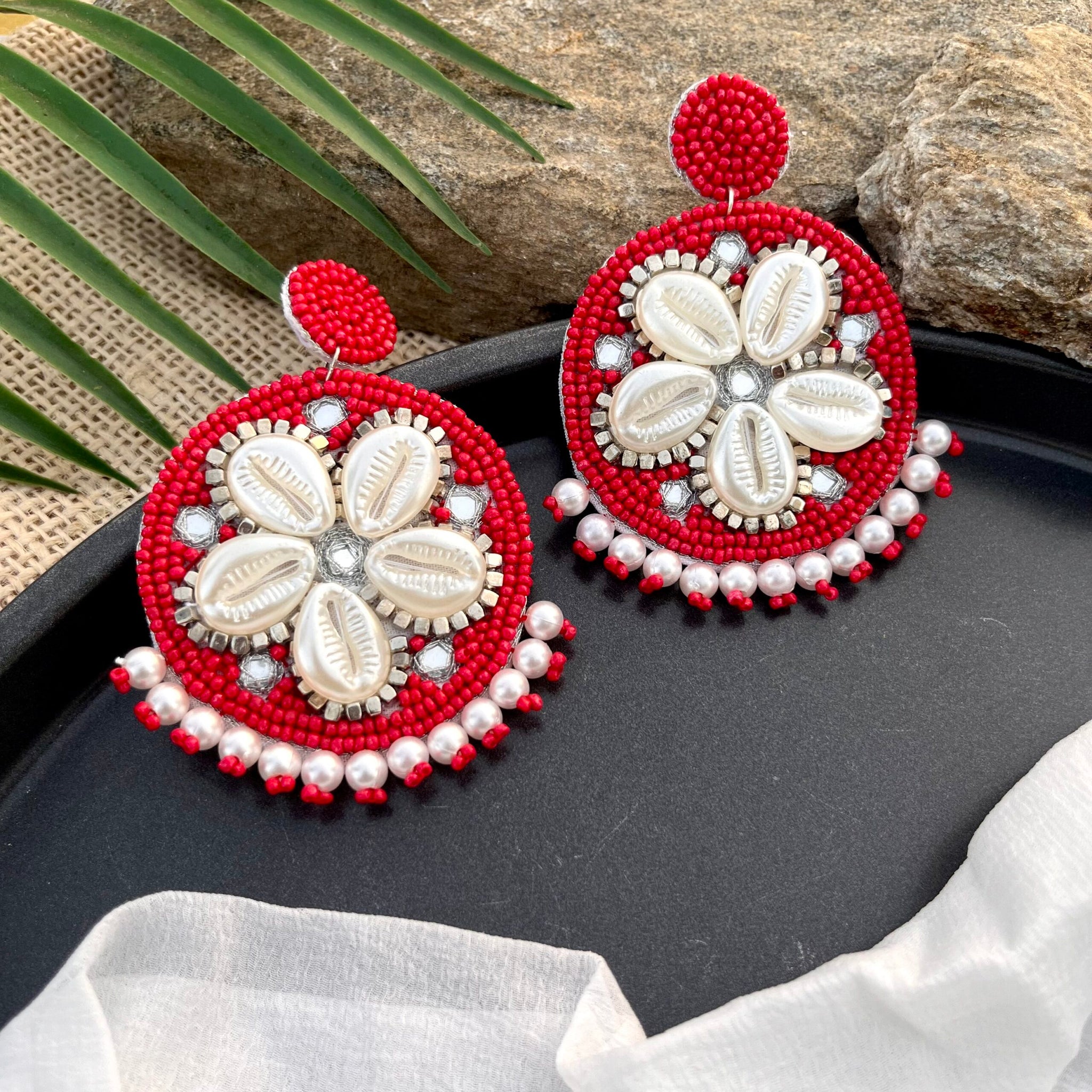 Desi Dangles-Round image 3