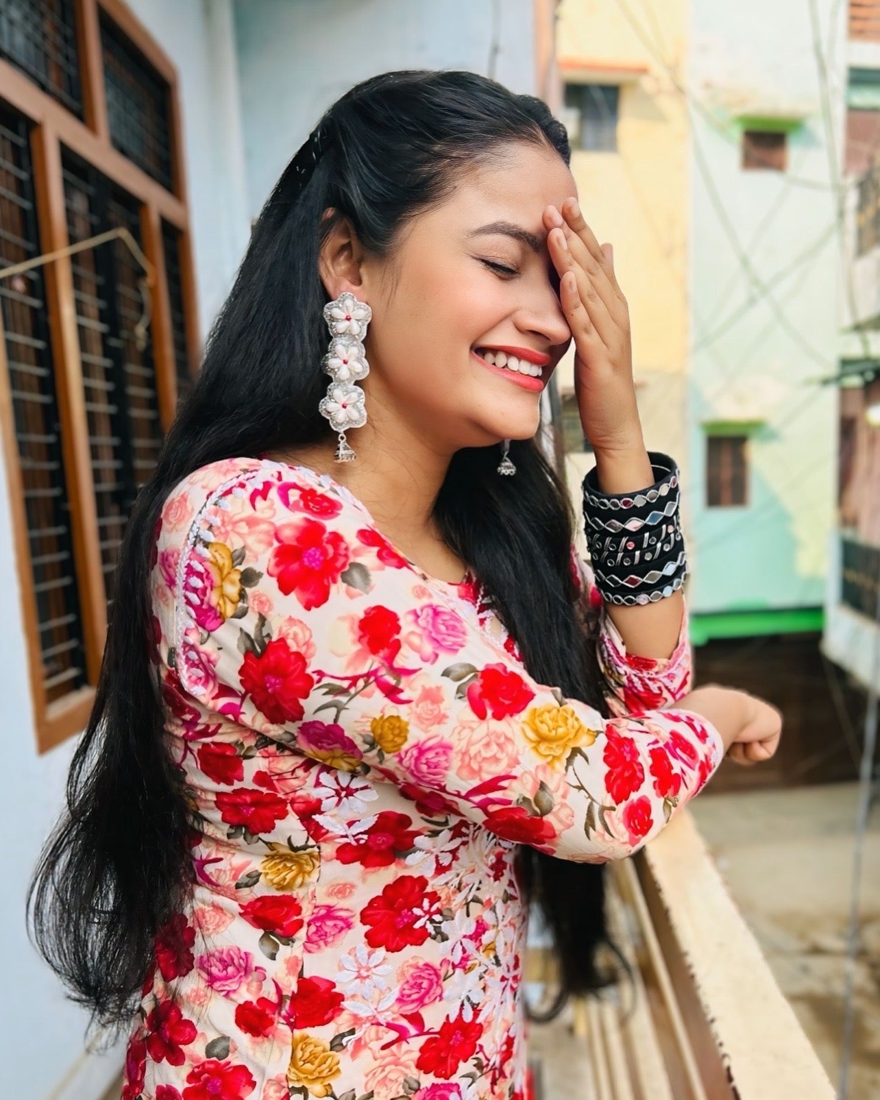 Daisy Dangles image 3