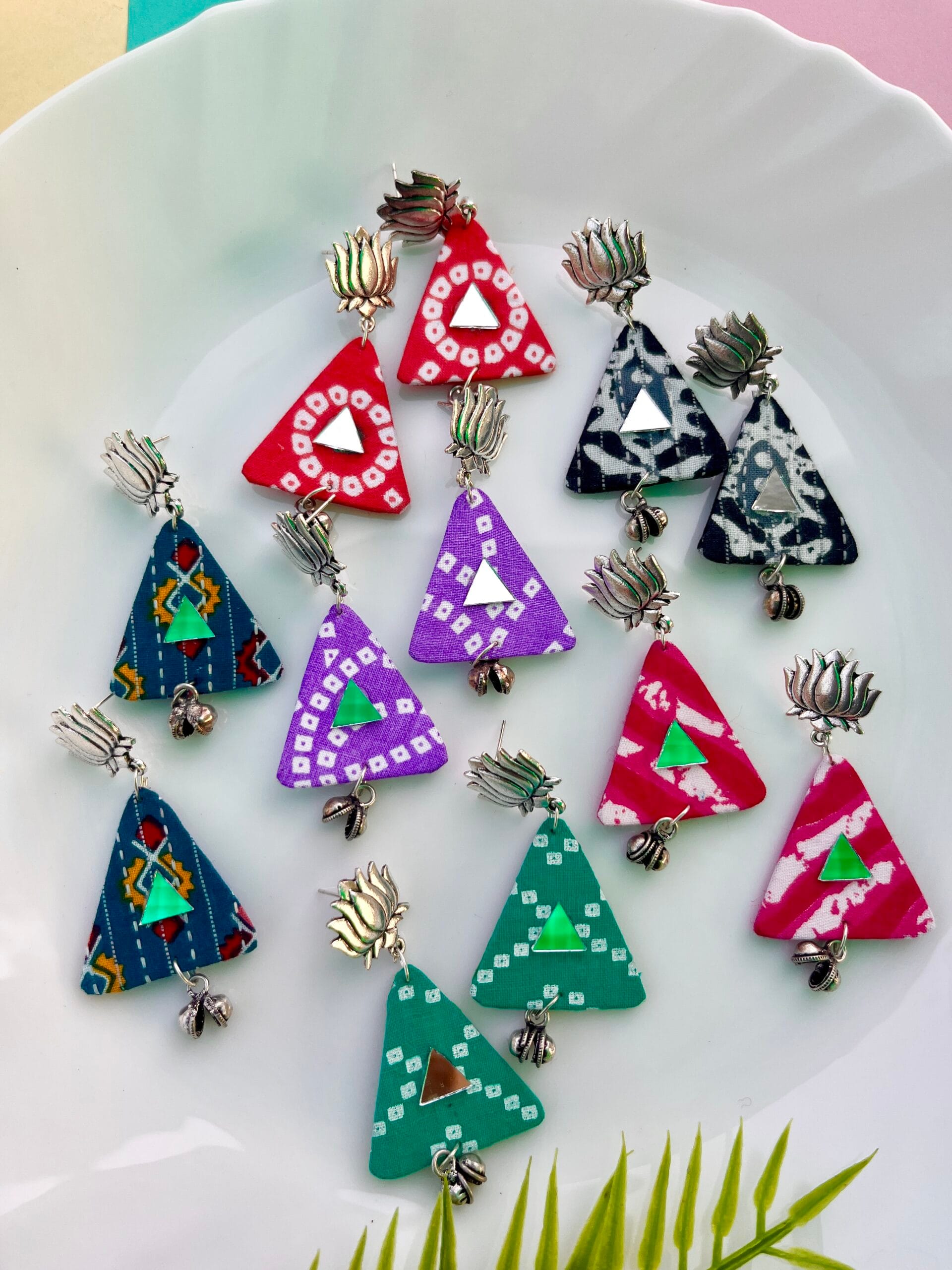 Party Return Favours-Vl image 0