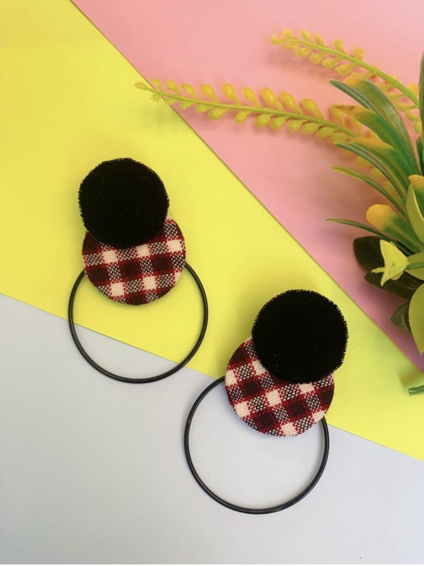 Check Hoop Earrings-Round image 0