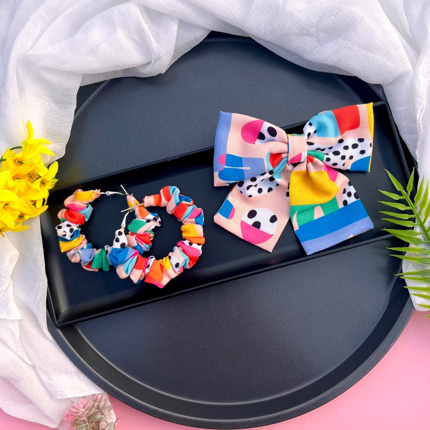 Printed Chic Hairbow & Chic Scunch Hoops Combo image 0