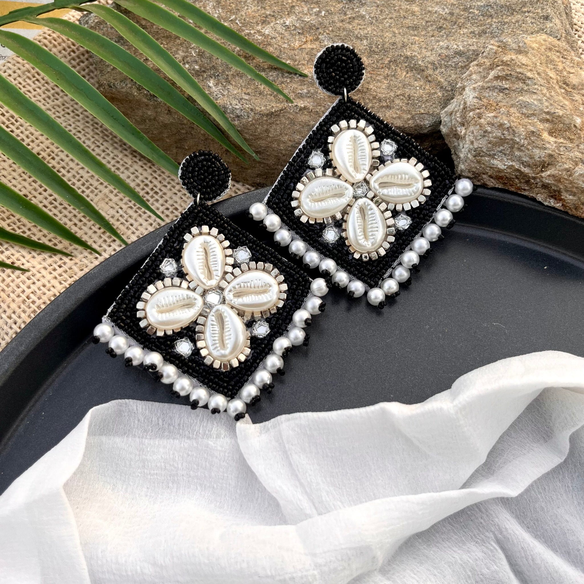 Desi Dangles-Square image 7