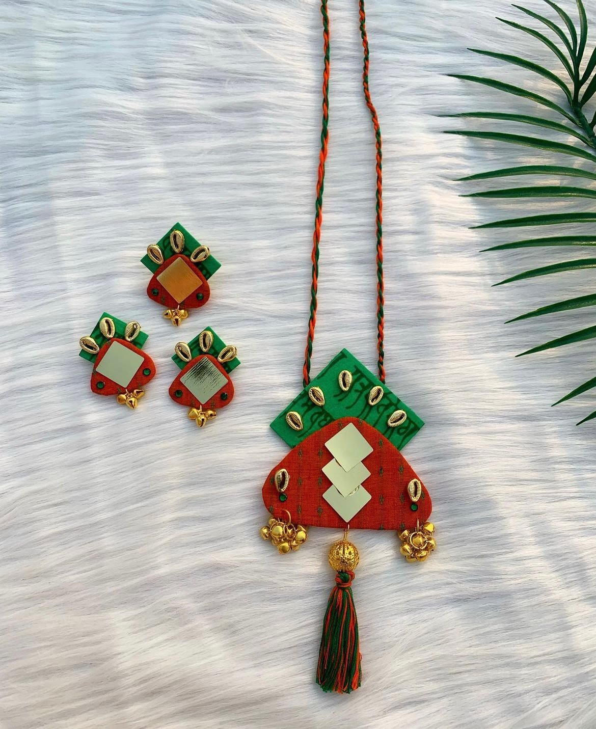 Script Print Neckpiece Combo image 0