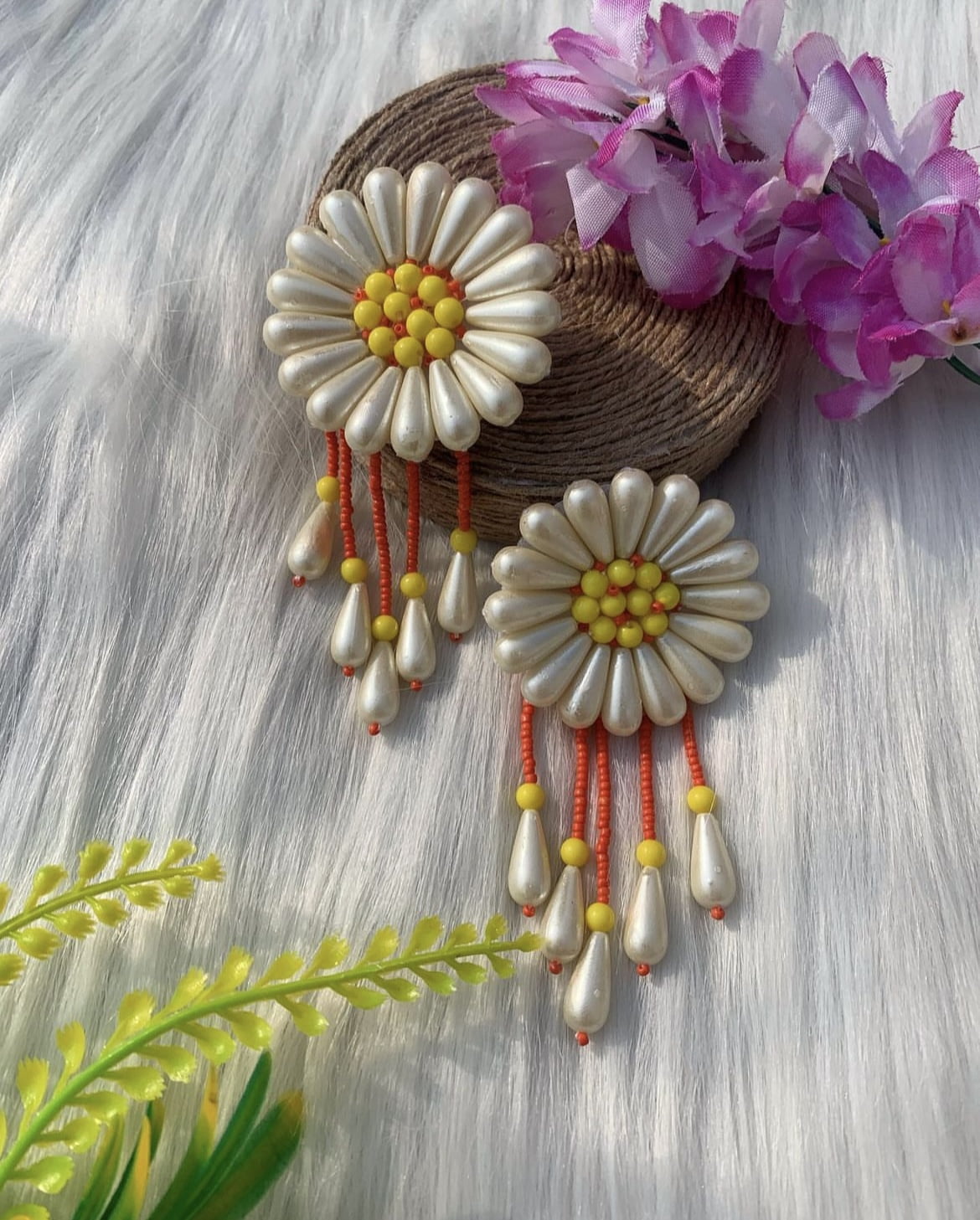 Cute Daisy Earrings image 0