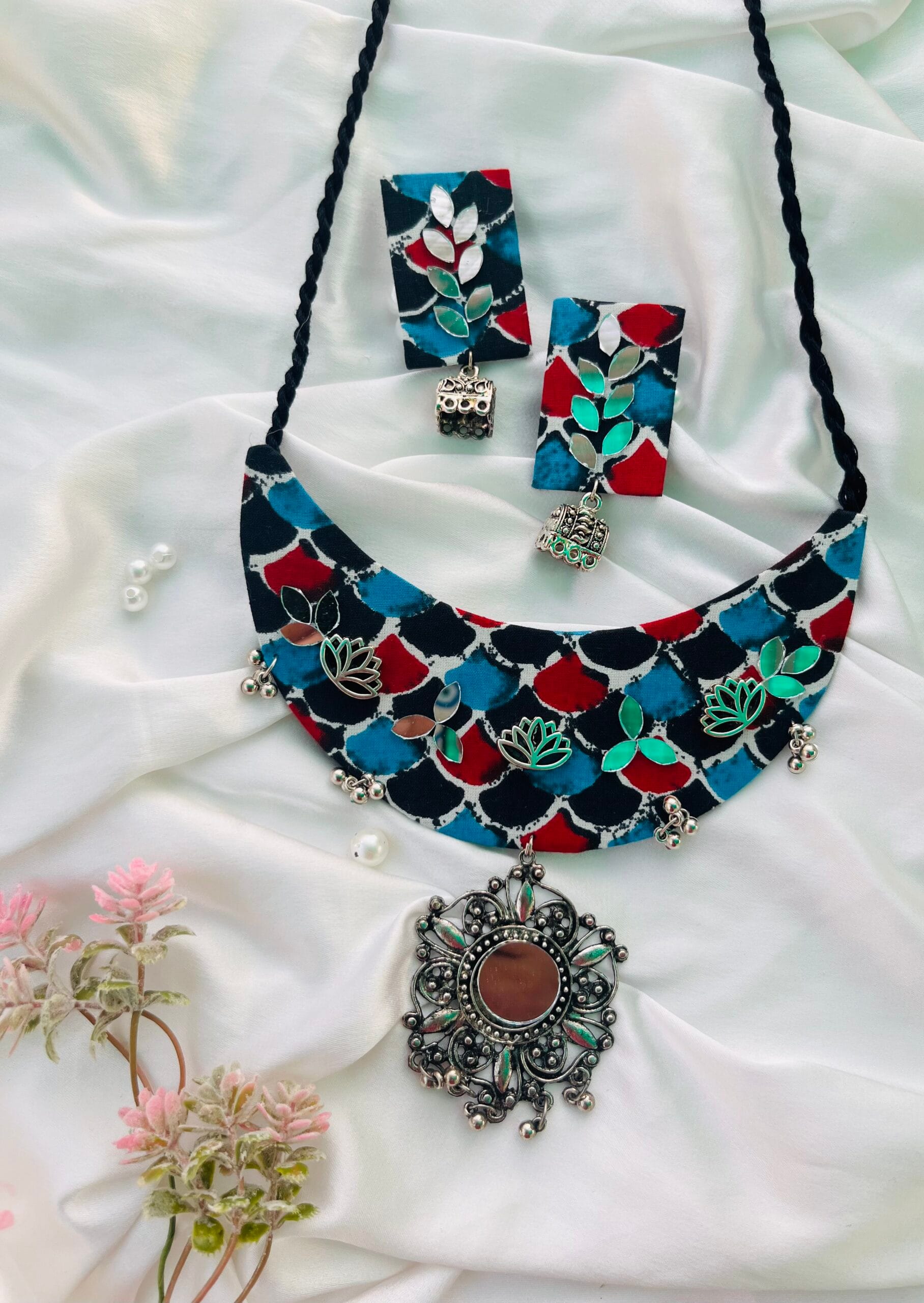 Oxidized Pendant Neckpiece Set image 0