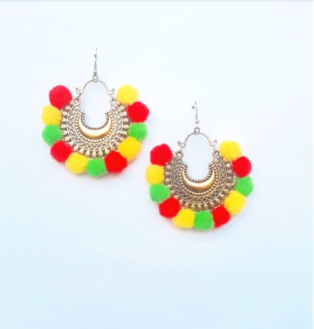 Pompom Chandbalis-Tricolor image 0