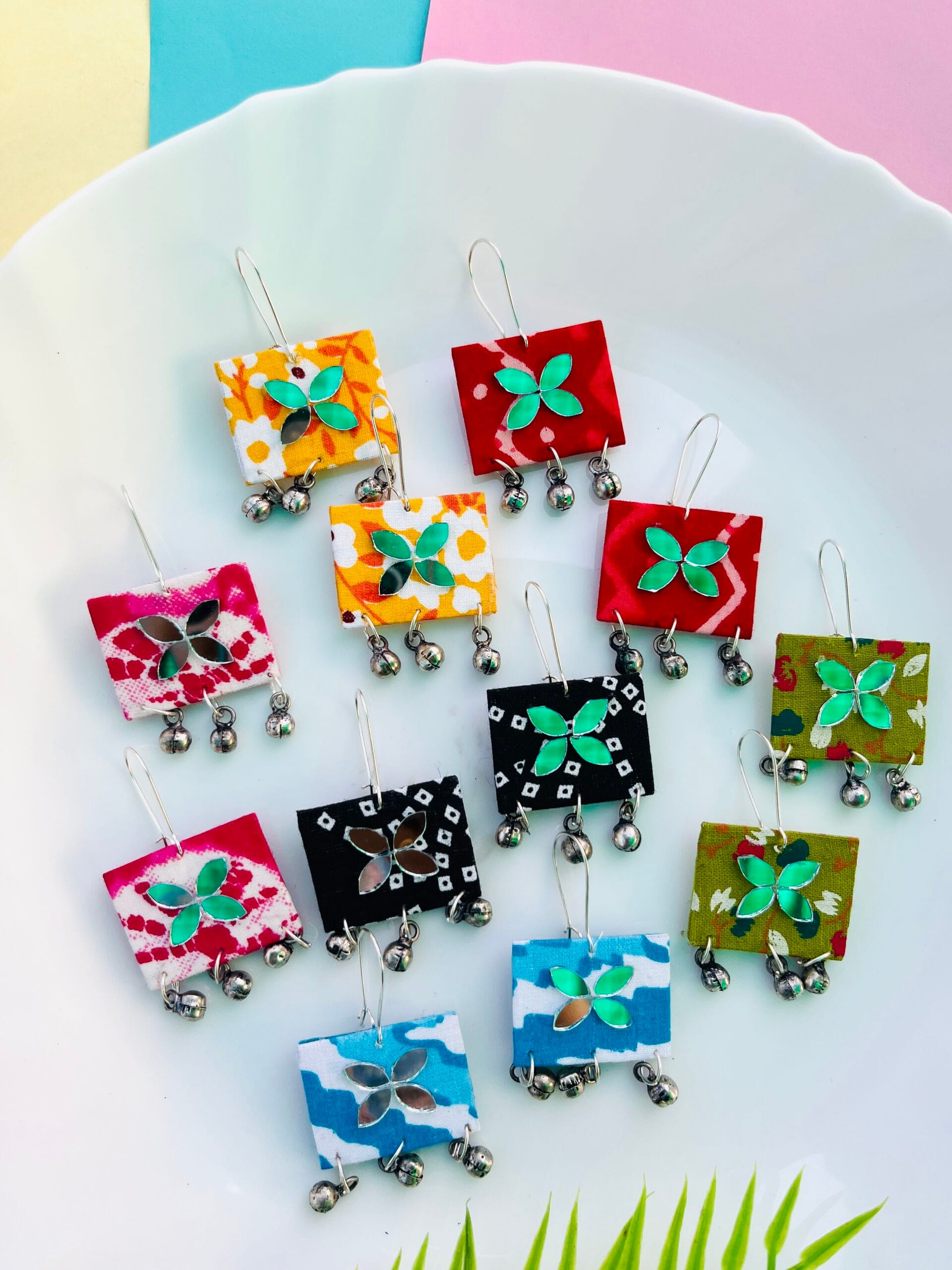 Party Return Favours-lV image 0