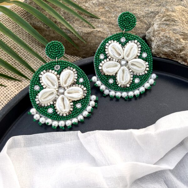 Desi Dangles-Round