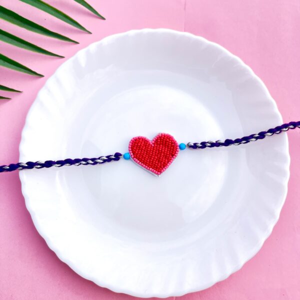 Thread Aura Rakhis